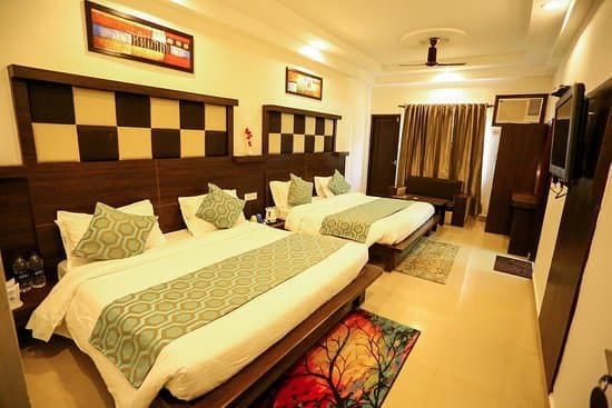2 Bed AC Couple & Family Room